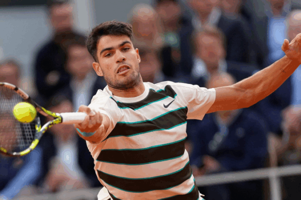 Alcaraz Dominates to Storm into French Open Semis Alcaraz_Dominates_to_Storm_into_French_Open_Semis