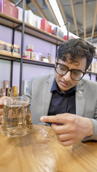 Brewing_Bonds__Chinese_Tea_Grows_Roots_in_Africa_poster - Namaste Headlines Brewing_Bonds__Chinese_Tea_Grows_Roots_in_Africa video poster