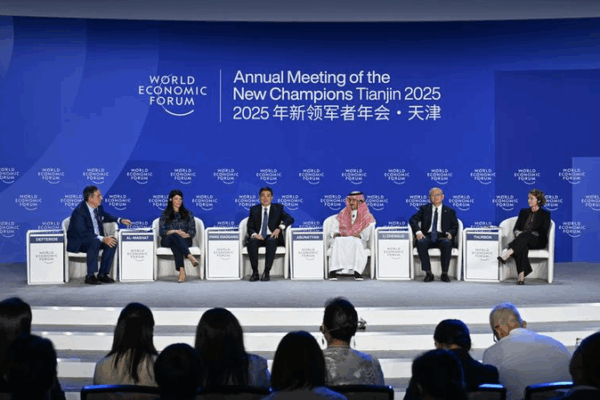 China Shapes Global Growth at Summer Davos 2025 China_Shapes_Global_Growth_at_Summer_Davos_2025