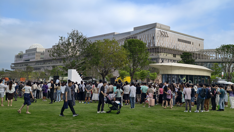 China_Shines_Globally_as_U_S__Approval_Drops - Namaste Headlines China_Shines_Globally_as_U_S__Approval_Drops