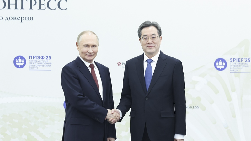 China__Russia_Boost_Ties_with_a_New_Strategic_Roadmap