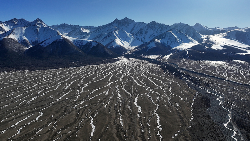 Flowing_Innovation__Tianshan_Watershed_Data_Unveiled_