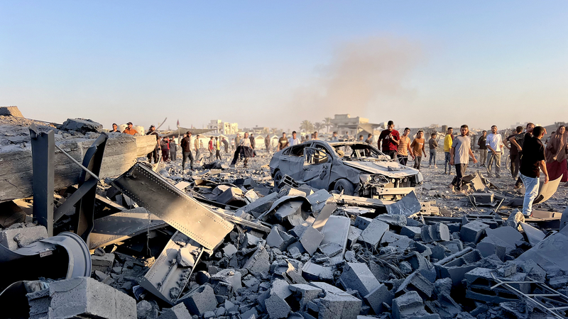 Gaza_Crisis__Evacuation_Orders___Trump_Hints_at_Ceasefire