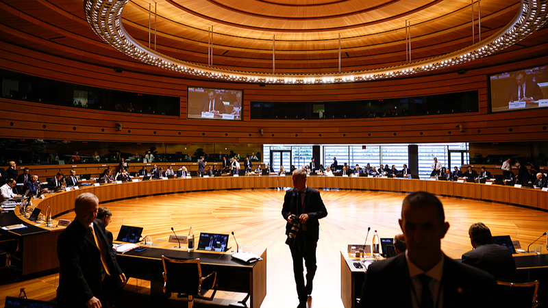 Global_Trade_Tensions_Rise_as_Tariff_Deadline_Looms - Namaste Headlines Global_Trade_Tensions_Rise_as_Tariff_Deadline_Looms