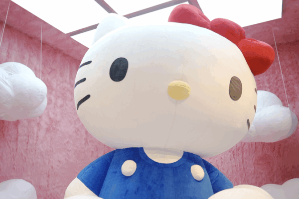 Hello Kitty Lights Up Beijing in Dazzling Light Art Exhibit! Hello_Kitty_Lights_Up_Beijing_in_Dazzling_Light_Art_Exhibit_ video poster
