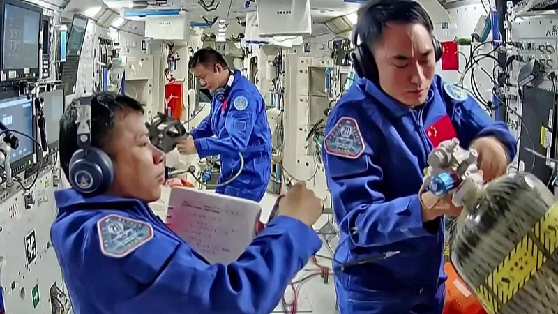 Hungarian Students Engage with Chinese Astronauts in Space Hungarian_Students_Engage_with_Chinese_Astronauts_in_Space