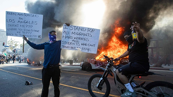 Immigration Raids Spark Clashes in Santa Ana Immigration_Raids_Spark_Clashes_in_Santa_Ana