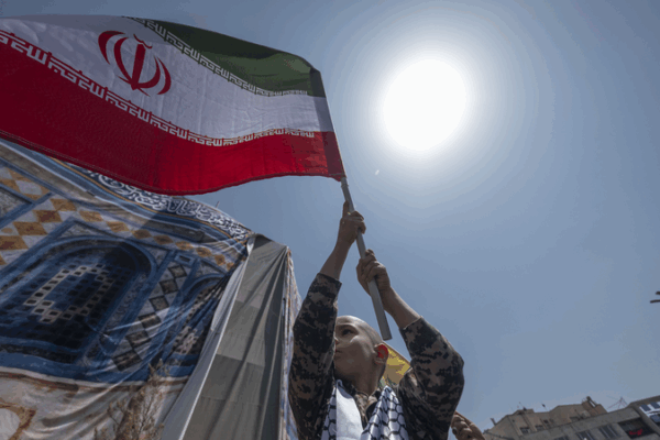 Iran Balances Diplomacy & Deterrence Amid Israel Conflict Iran_Balances_Diplomacy___Deterrence_Amid_Israel_Conflict