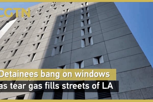 LA Clashes: Detainees Bang on Windows Amid Tear Gas LA_Clashes__Detainees_Bang_on_Windows_Amid_Tear_Gas video poster