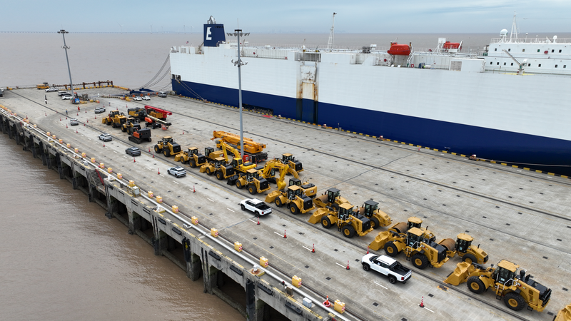 Localization_Sparks_New_Global_Drive_for_Chinese_Car_Makers video poster