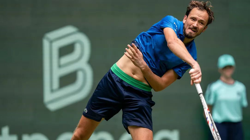 Medvedev Powers to 2nd Round at ATP Halle Open Medvedev_Powers_to_2nd_Round_at_ATP_Halle_Open