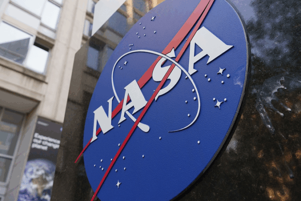Musk-Trump Rift Could Shake NASA & Pentagon Programs Musk_Trump_Rift_Could_Shake_NASA___Pentagon_Programs