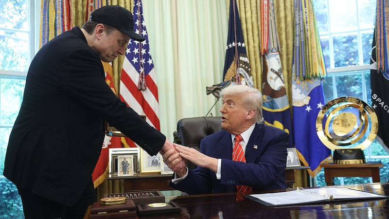 Musk_s_Bold_Move__Revealing_Divisions_in_Trump_s_Inner_Circle_poster - Namaste Headlines Musk_s_Bold_Move__Revealing_Divisions_in_Trump_s_Inner_Circle video poster