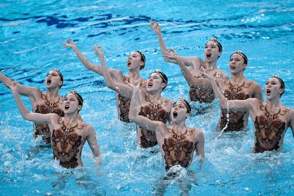 China’s Artistic Splash: Dominating Day One in Xi’an 🏊♀️ China's Artistic Splash: Dominating Day One in Xi'an 🏊♀️