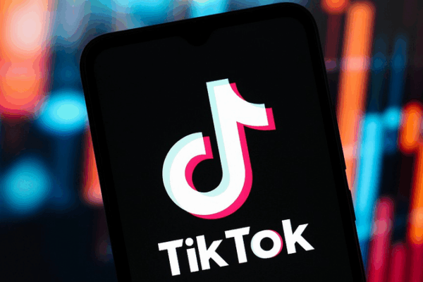 Trump_Extends_TikTok_Ban_Deadline_to_Sept_17__2025