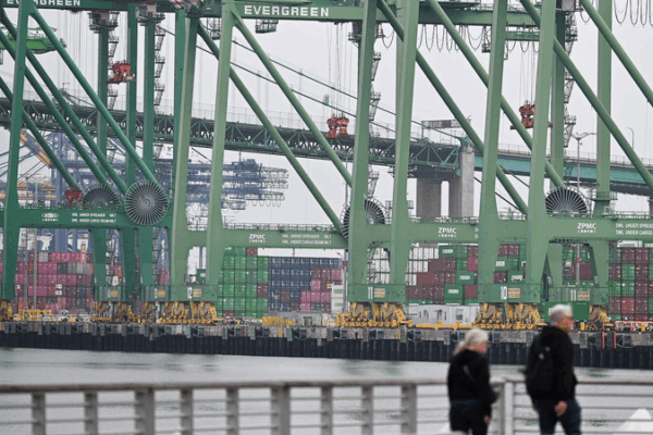 US_Economy_Faces_Global_Shocks___Supply_Challenges