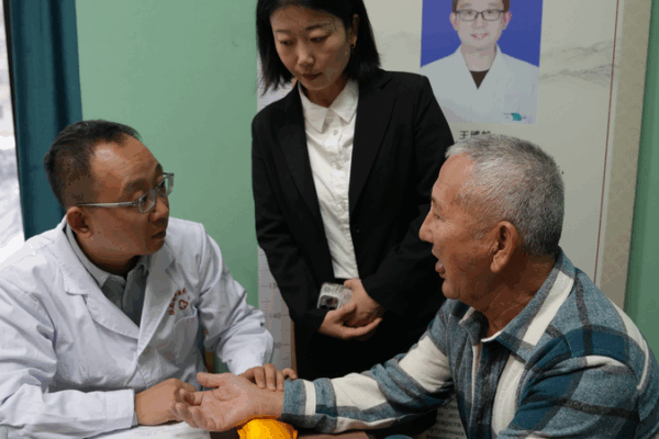 Xinjiang Fuels Breakthrough in China-Central Asia Health Cooperation Xinjiang_Fuels_Breakthrough_in_China_Central_Asia_Health_Cooperation