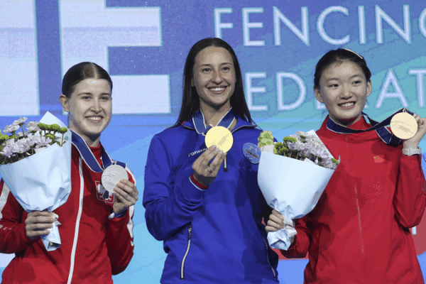16-Year-Old Pan Qimiao Shines with Bronze at Fencing Worlds 16_Year_Old_Pan_Qimiao_Shines_with_Bronze_at_Fencing_Worlds
