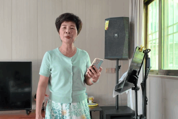 Aunty Ru’s Viral Melody: 60-Year-Old Inspires Millions Aunty_Ru_s_Viral_Melody__60_Year_Old_Inspires_Millions video poster
