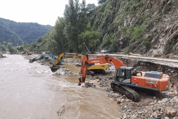 Beijing Accelerates Recovery After Rare Downpours Beijing_Accelerates_Recovery_After_Rare_Downpours