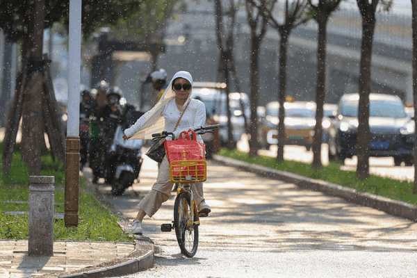 Beijing Activates Flood Control Amid Heavy Rainstorm Alert Beijing_Activates_Flood_Control_Amid_Heavy_Rainstorm_Alert