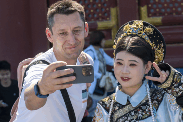 Beijing Visa-Free Boom: Temple of Heaven Welcomes Global Visitors Beijing_Visa_Free_Boom__Temple_of_Heaven_Welcomes_Global_Visitors