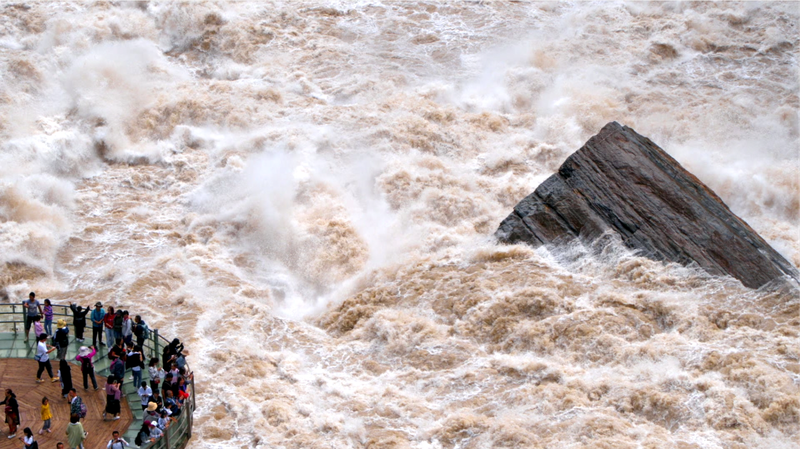 Chill Out at Tiger Leaping Gorge: Nature’s Summer Escape Chill_Out_at_Tiger_Leaping_Gorge__Nature_s_Summer_Escape