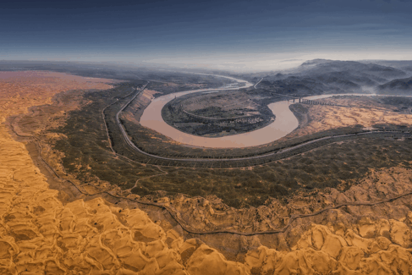 China Completes Barrier Belt to Tame Tengger Desert China_Completes_Barrier_Belt_to_Tame_Tengger_Desert