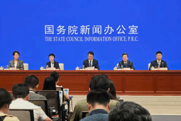 China Hits 95% Health Insurance Coverage Milestone China_Hits_95__Health_Insurance_Coverage_Milestone