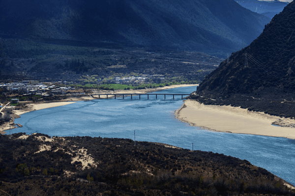 China’s Bold Hydropower Venture Paves Way for Global Clean Energy China_s_Bold_Hydropower_Venture_Paves_Way_for_Global_Clean_Energy
