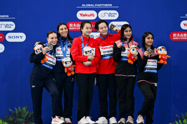 China’s Diving Triumph: Two Golds at World Aquatics Champs China_s_Diving_Triumph__Two_Golds_at_World_Aquatics_Champs