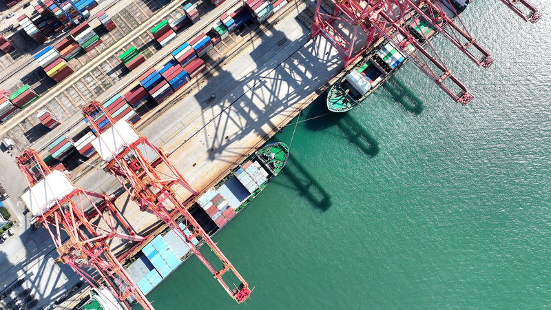 China’s Trade Surges 2.9% in H1 2025 China_s_Trade_Surges_2_9__in_H1_2025