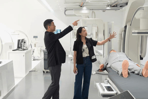 Chinese MedTech Expands Into Brazil Chinese_MedTech_Expands_Into_Brazil video poster