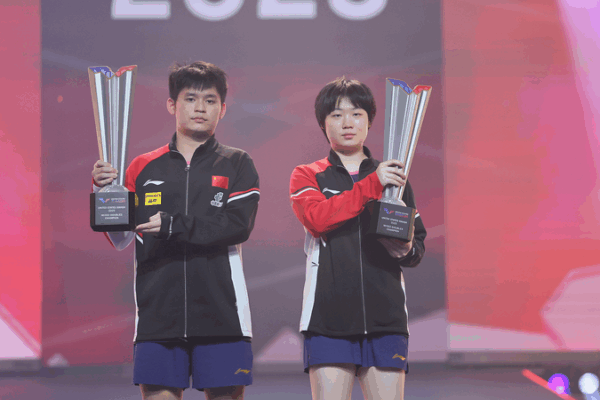Chinese Paddlers Triumph at WTT US Smash Chinese_Paddlers_Triumph_at_WTT_US_Smash