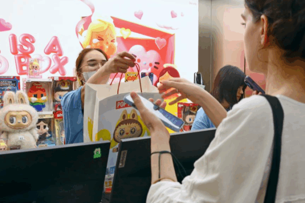 Cultural Tech Fusion: The Chinese Mainland’s New Dream Factory Cultural_Tech_Fusion__The_Chinese_Mainland_s_New_Dream_Factory