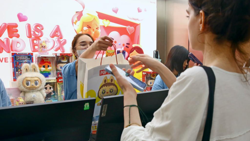 Cultural_Tech_Fusion__The_Chinese_Mainland_s_New_Dream_Factory