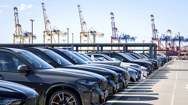 EU_Port_Transforms_Into__Giant_Car_Park__Amid_Trump_Tariffs