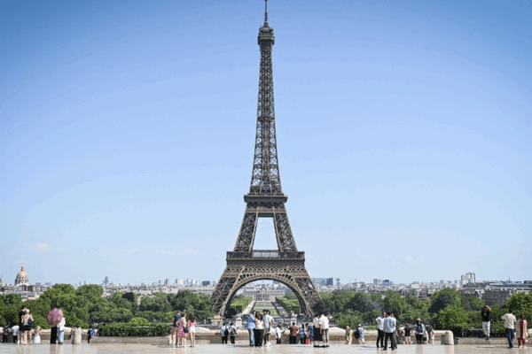 Eiffel Tower Summit Closed Amid Paris Heatwave Eiffel_Tower_Summit_Closed_Amid_Paris_Heatwave video poster