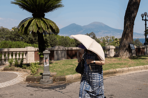 Europe Tackles Sweltering Heat: Emergency Measures Launched Europe_Tackles_Sweltering_Heat__Emergency_Measures_Launched video poster