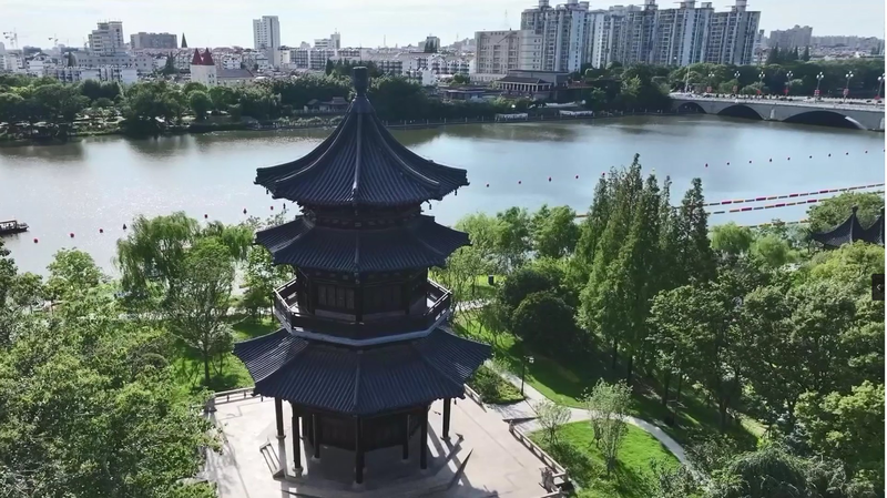 Fengcheng River Reimagined: Ancient Moat, Modern Vibes Fengcheng_River_Reimagined__Ancient_Moat__Modern_Vibes video poster