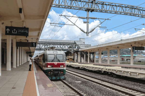 Global Trade Trends: China Empowers Africa While U.S. Imposes Barriers Global_Trade_Trends__China_Empowers_Africa_While_U_S__Imposes_Barriers