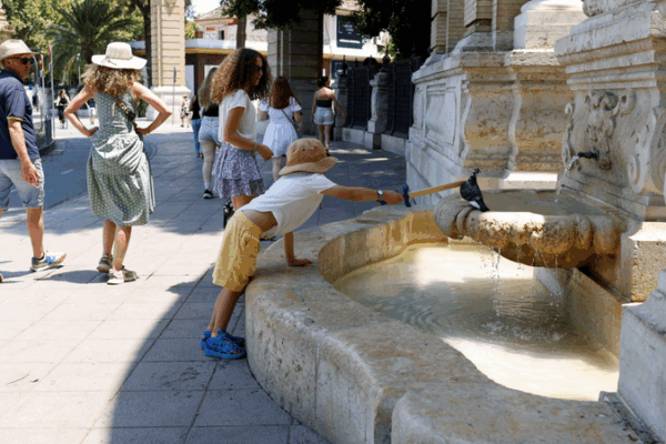 Heatwaves Hit Europe: A Gorilla Performer’s Struggle Heatwaves Hit Europe: A Gorilla Performer’s Struggle video poster