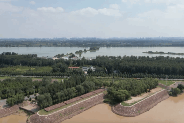 Kaifeng’s Historic Water System Sparks Tourism Revival Kaifeng_s_Historic_Water_System_Sparks_Tourism_Revival video poster