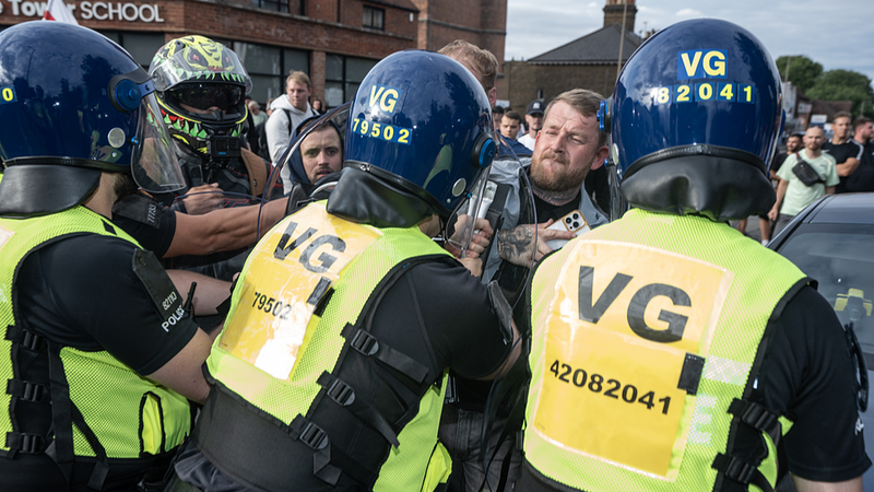 London_Clashes__Migrant_Hotel_Protest_Escalates - Namaste Headlines London_Clashes__Migrant_Hotel_Protest_Escalates