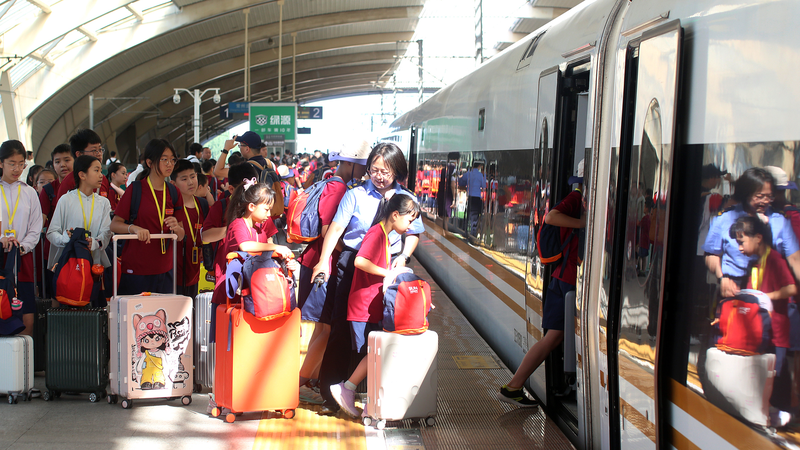 N2KJ6NHZNVF6OHDDU4TP - Namaste Headlines China's Railway Passenger Traffic Hits Record High in H1 2025 🚆