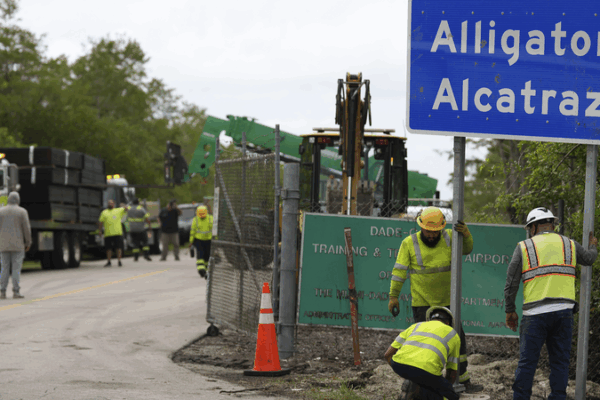 New ‘Alligator Alcatraz’ Opens in Everglades Amid Fierce Debate New__Alligator_Alcatraz__Opens_in_Everglades_Amid_Fierce_Debate