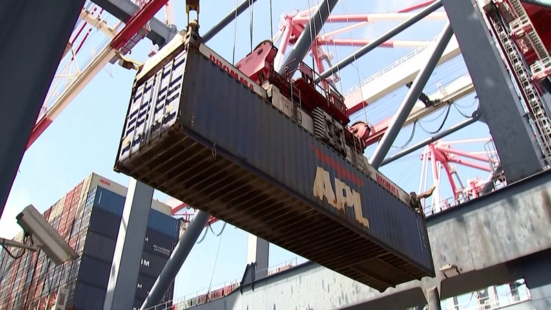 Port_of_Los_Angeles_Battles_Tariff_Waves_poster - Namaste Headlines Port_of_Los_Angeles_Battles_Tariff_Waves video poster