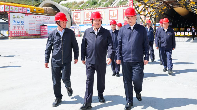 Premier Li Champions High-Quality Projects in Xizang Premier_Li_Champions_High_Quality_Projects_in_Xizang