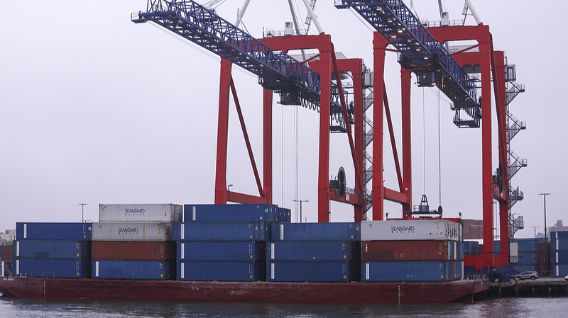 Premier Li Holds the Line on Fair Trade Amid U.S. Tariffs Premier_Li_Holds_the_Line_on_Fair_Trade_Amid_U_S__Tariffs