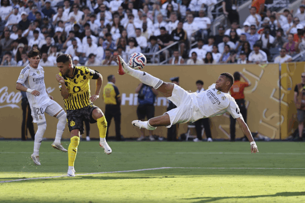 Real Madrid Clinches Thrilling 3-2 Club WC Win Real_Madrid_Clinches_Thrilling_3_2_Club_WC_Win